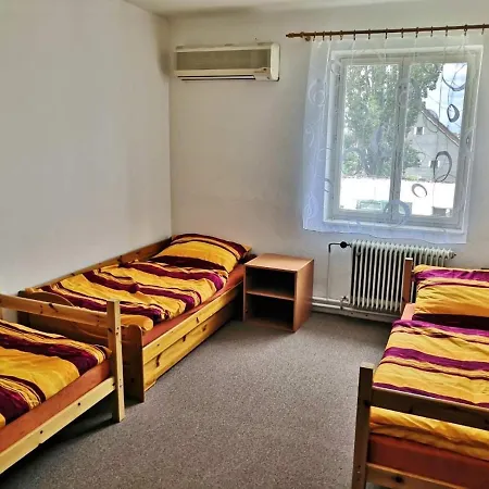 Gasthof Ubytovani Na Bechynce